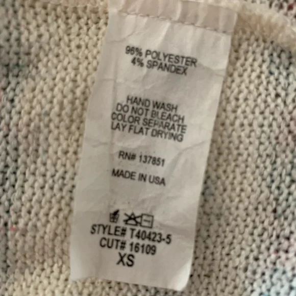 Gaze Women’s XS Sweater Elephant Motif Short Sleeve Cream Aqua made in USA - Picture 4 of 4